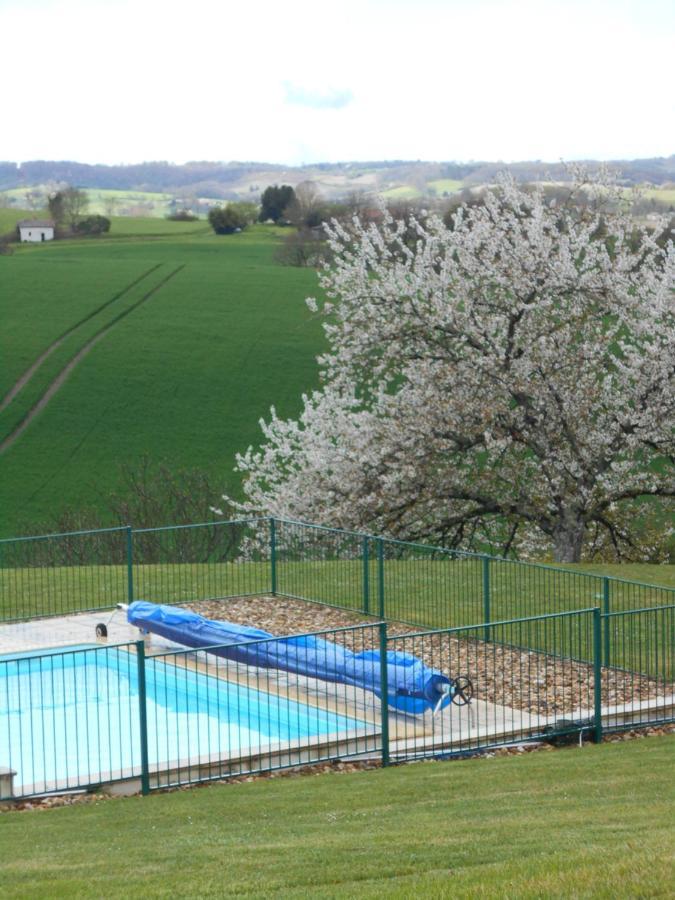 Вилла La Tranquillite, Coutancie Nanteuil-Auriac-de-Bourzac Экстерьер фото
