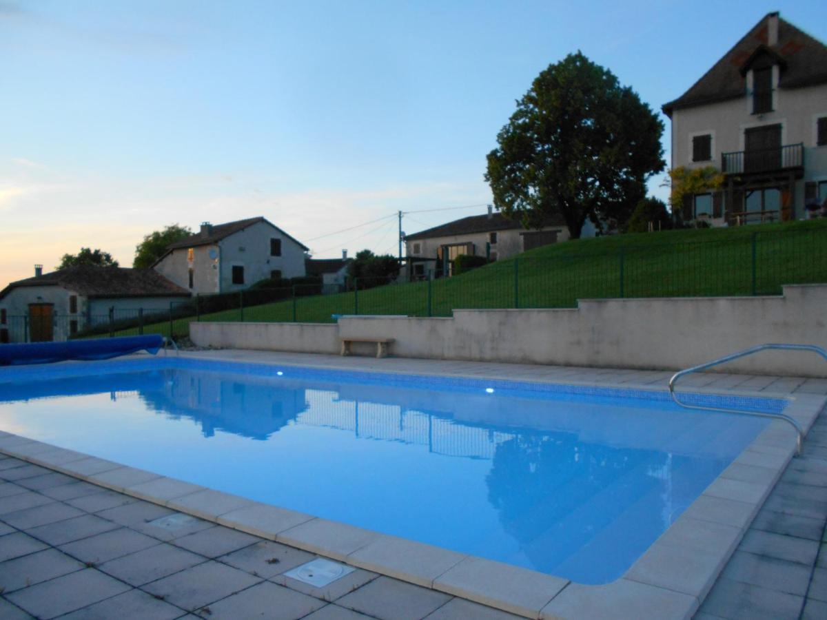 Вилла La Tranquillite, Coutancie Nanteuil-Auriac-de-Bourzac Экстерьер фото